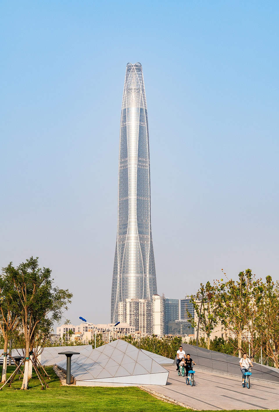 tianjin chow tai fook financial centre china by ronald lu partners som ecadi