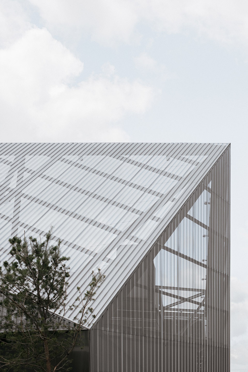 north greenwich sculptural screen by neiheiser argyros