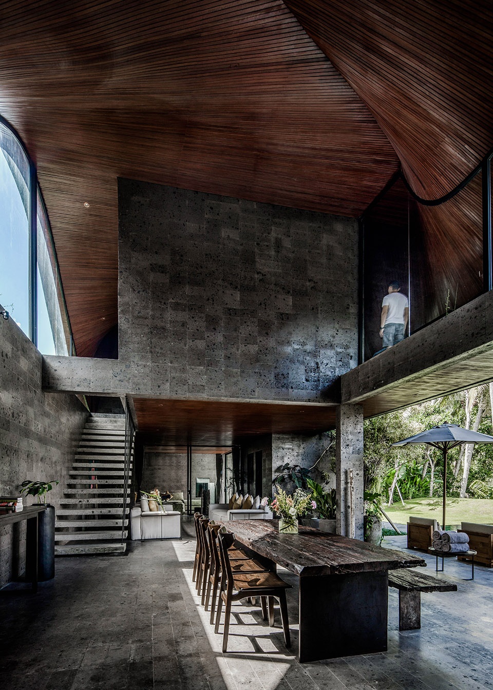 alpha house alexis dornier