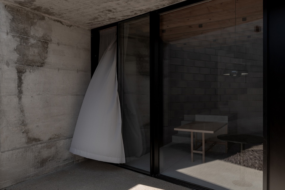 the broken house by nps arquitectos