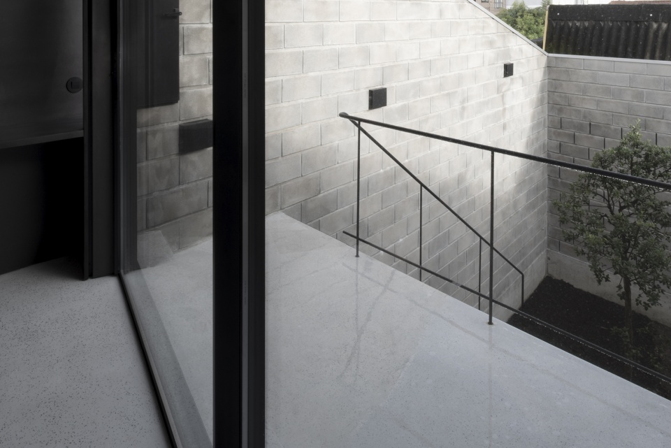 the broken house by nps arquitectos