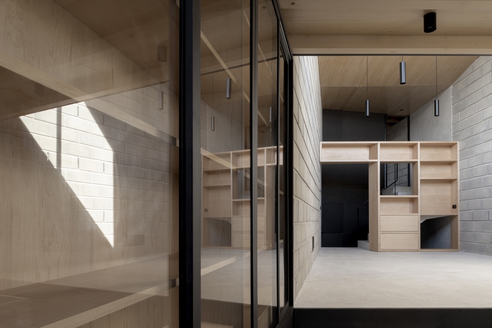 the broken house by nps arquitectos