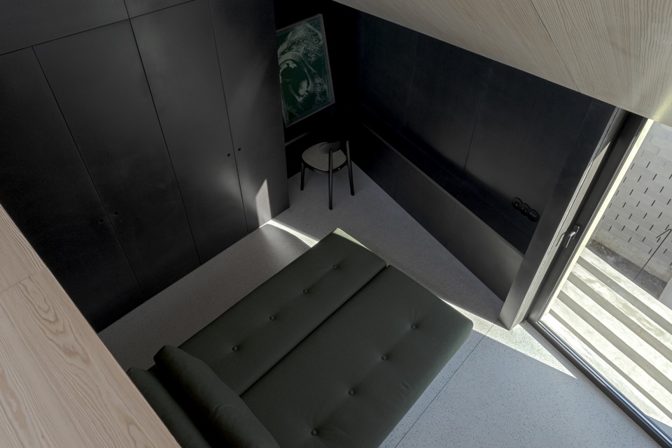 the broken house by nps arquitectos