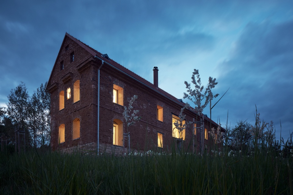 house inside a ruin by ora