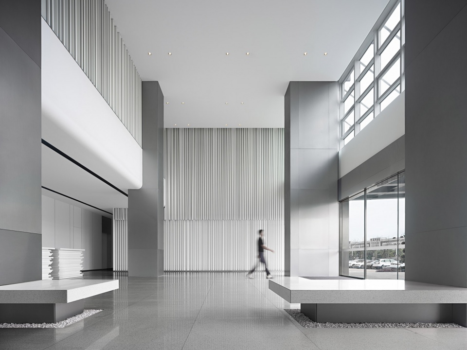 the lobby space design of dongyu logistics office building china by we design