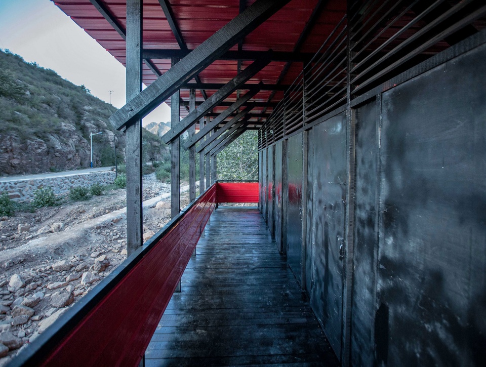 Public toilet design in Shichengzi Village Fu Yingbin