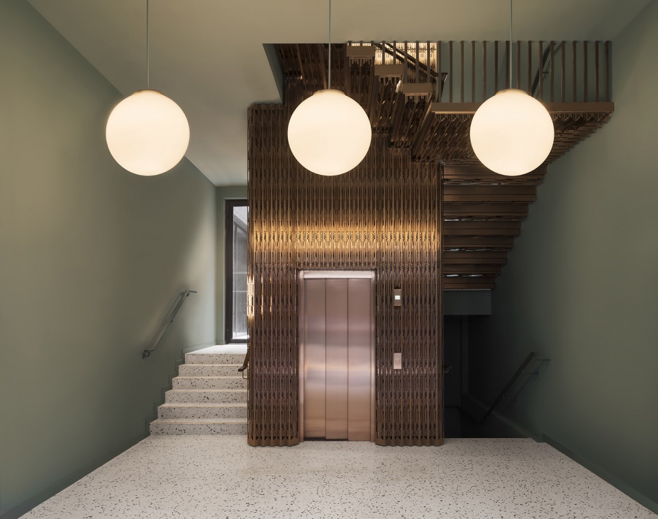 the gaslight bureau de change dmfk