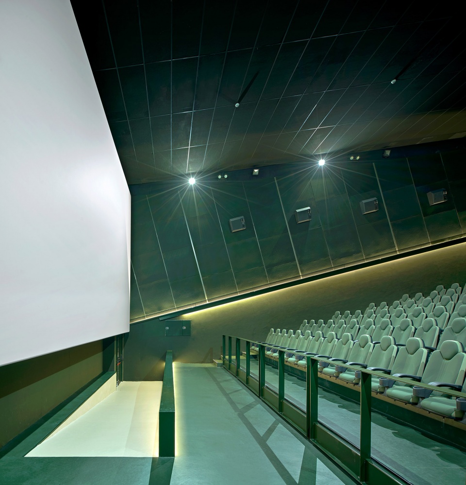 refurbishment of 4 theatres at filmax gran via 2 cinemas by amoo