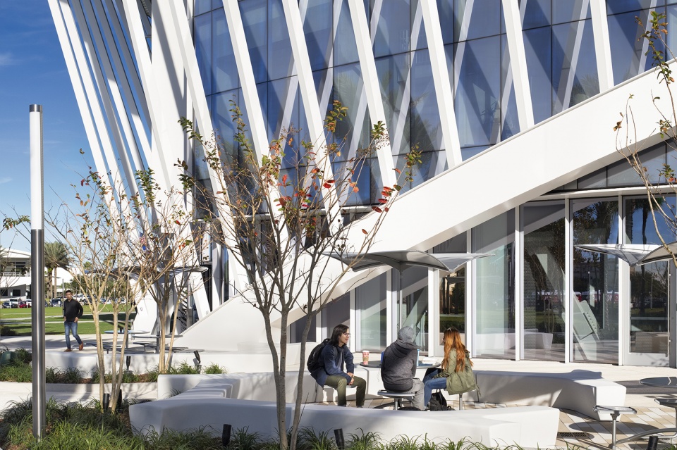 erau student union by ikon 5 architects