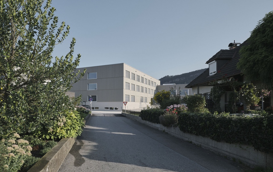 butze wolfurt primary school by schenker salvi weber architects