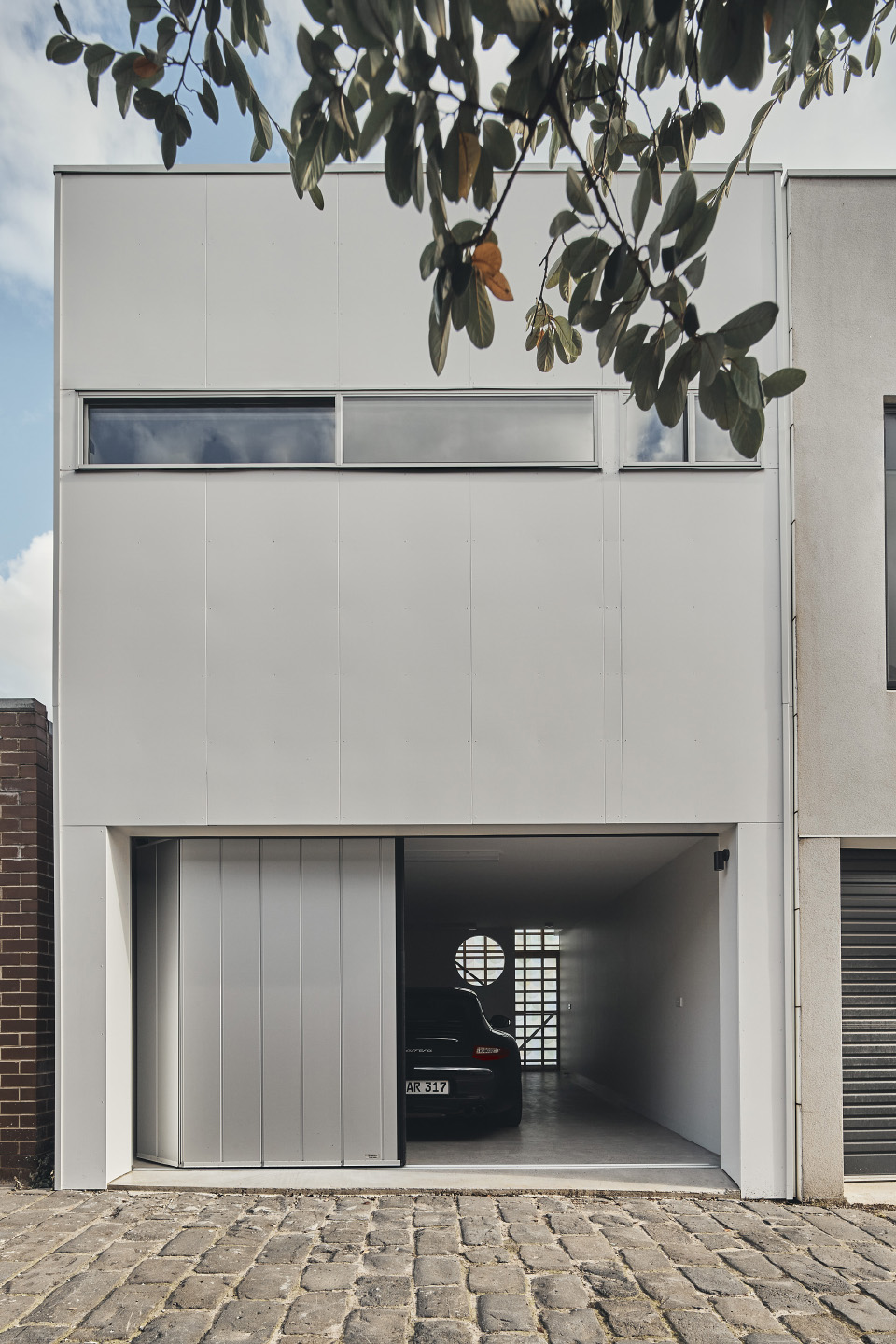colour shingle by krisna cheung architects