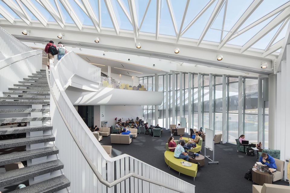 erau student union by ikon 5 architects