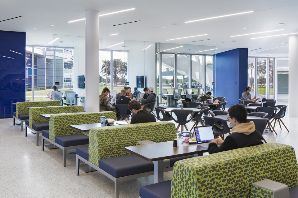 erau student union by ikon 5 architects