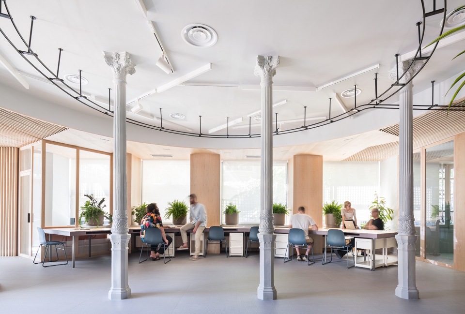 office in madrid for xeito investments by enorme studio