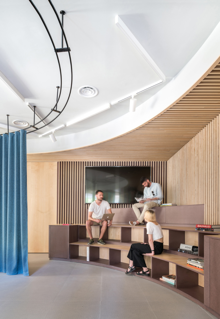 office in madrid for xeito investments by enorme studio 1