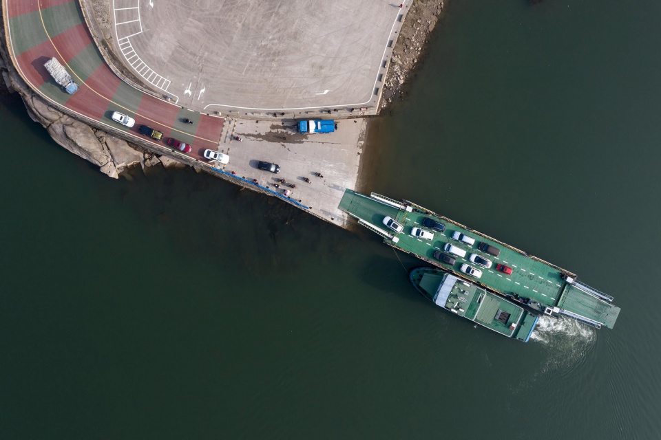 sansheng ferry service station china by yueji design