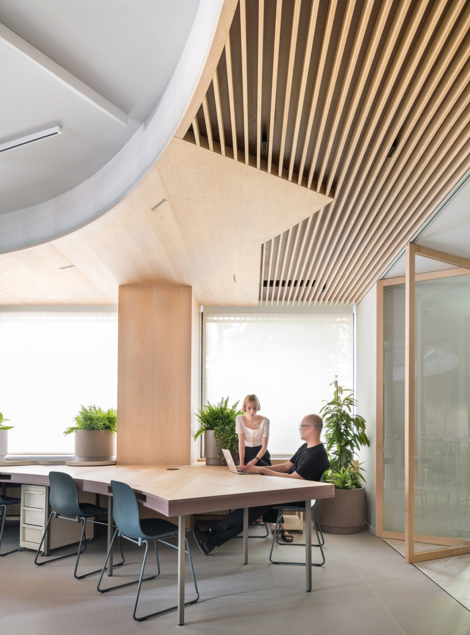 office in madrid for xeito investments by enorme studio