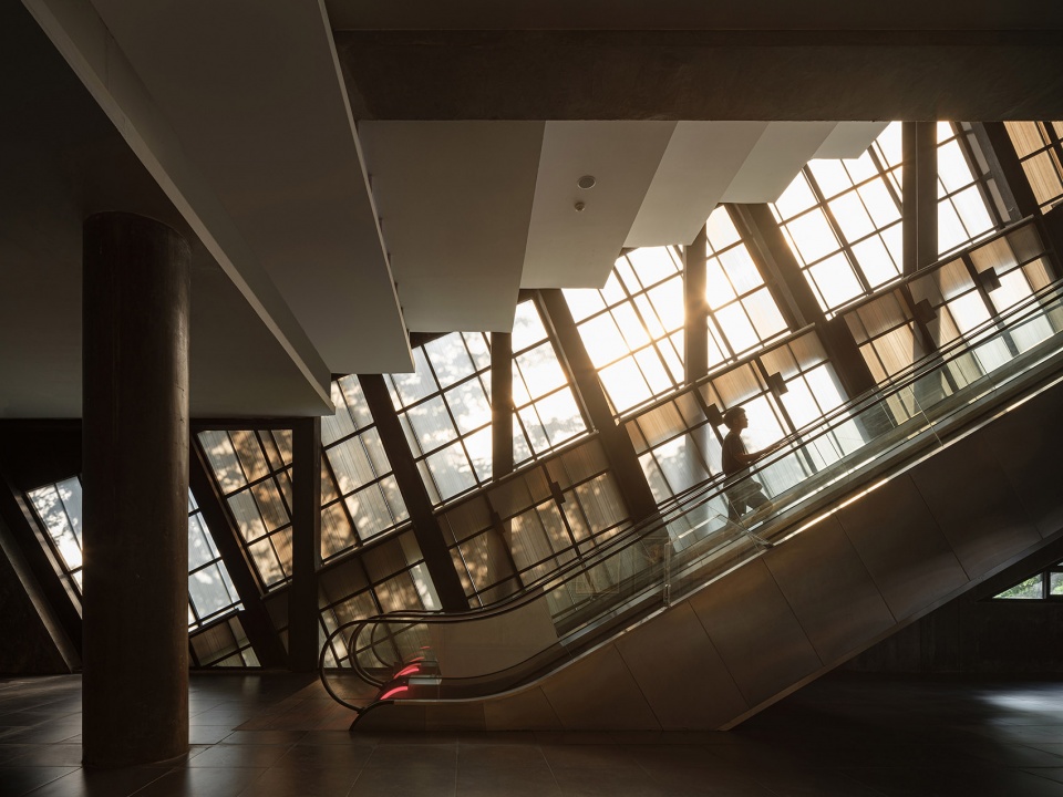 the golden jubilee museum of agriculture office by plan architect