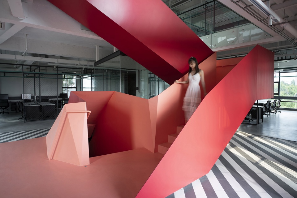 Zhenyige Chengdu headquarters renovation Fanzhu Design