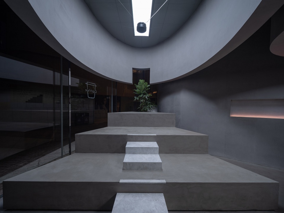 M Stand at Jing&rsquo;an Temple ZN Studio