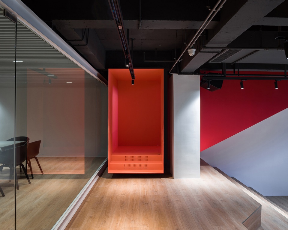 Zhenyige Chengdu headquarters renovation Fanzhu Design