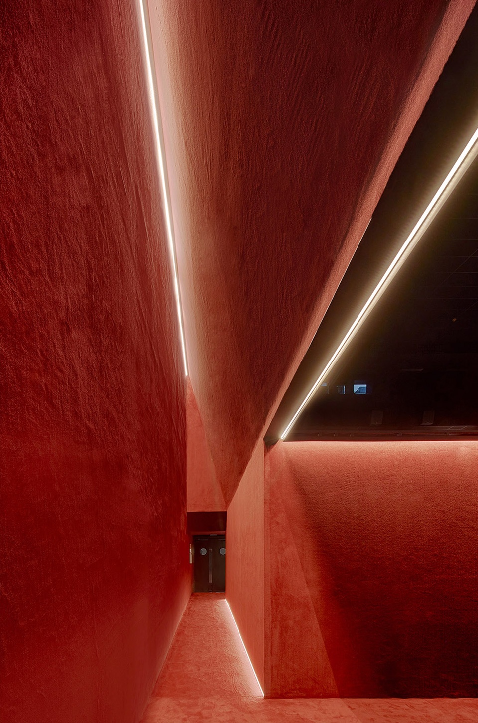 refurbishment of 4 theatres at filmax gran via 2 cinemas by amoo
