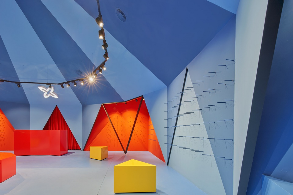tent store14 madrid by studio animal