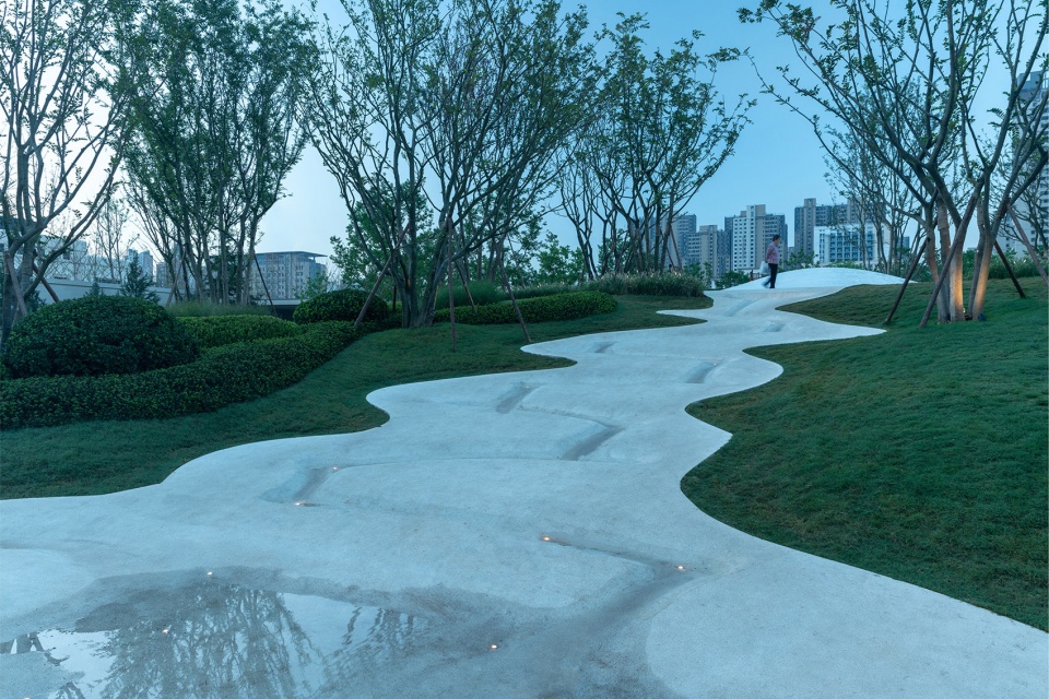 mountain and river road AN landscape design