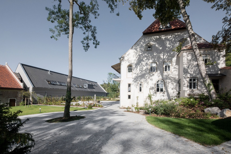 clemens strobl winery wagram by destilat architecturedesign