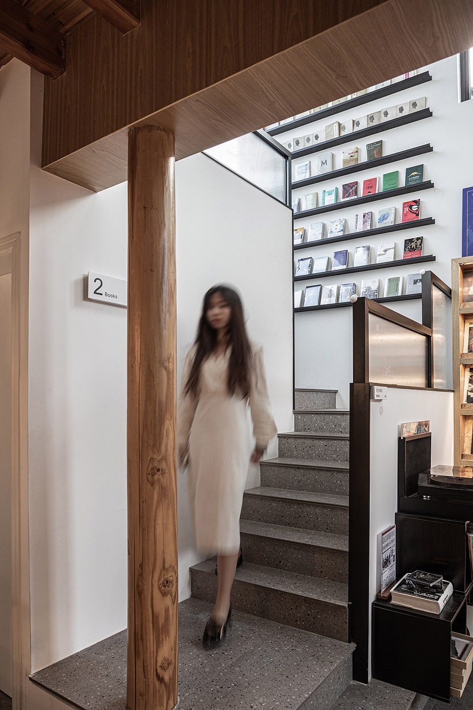 Retrobookstore in the ancient city of Linhai mage Design