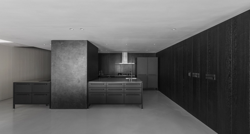 black picture by waterfrom design