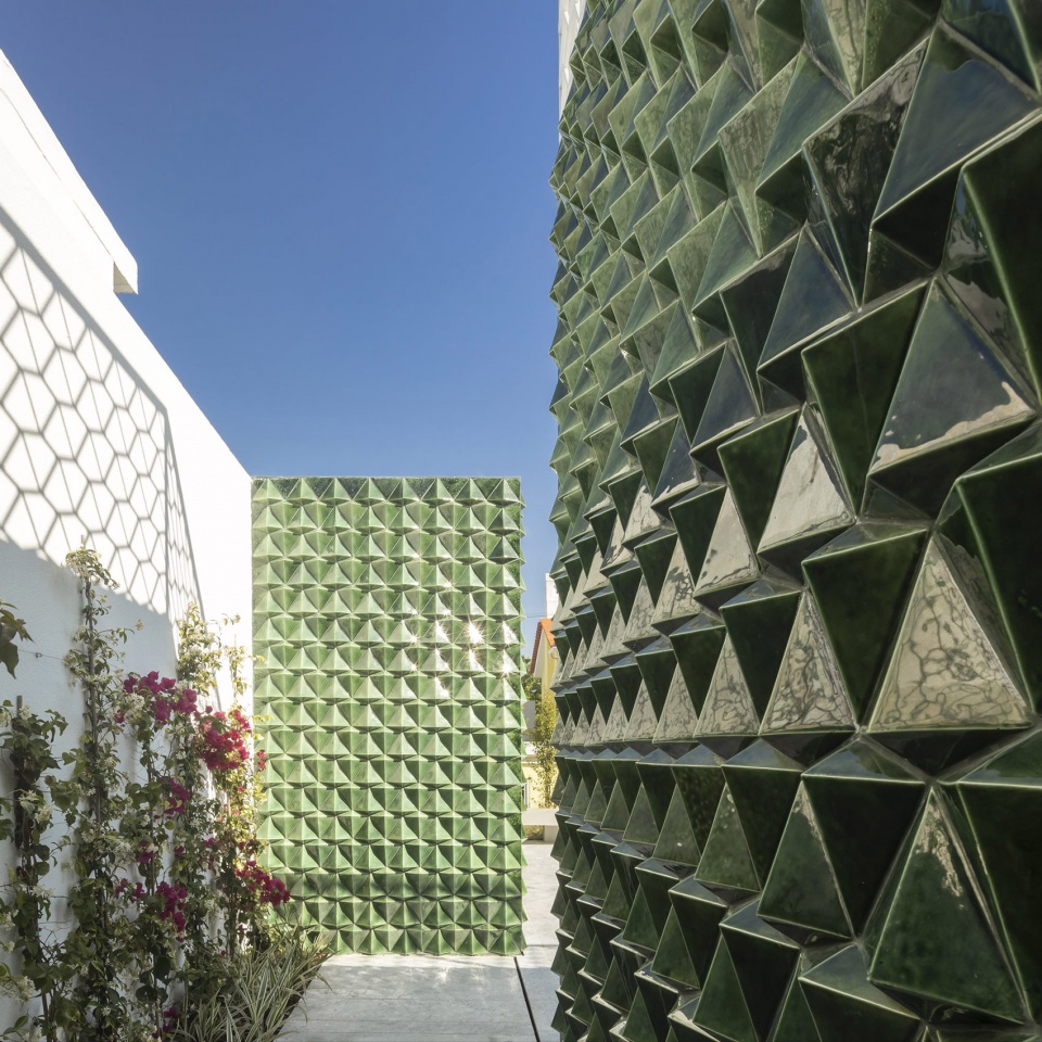 restelo ad25 house by joao tiago aguiar arquitectos
