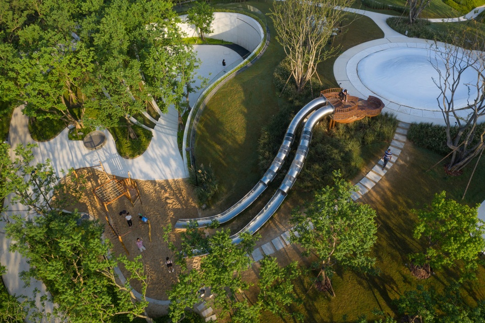 mountain and river road AN landscape design
