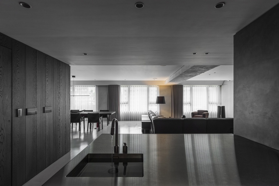 black picture by waterfrom design