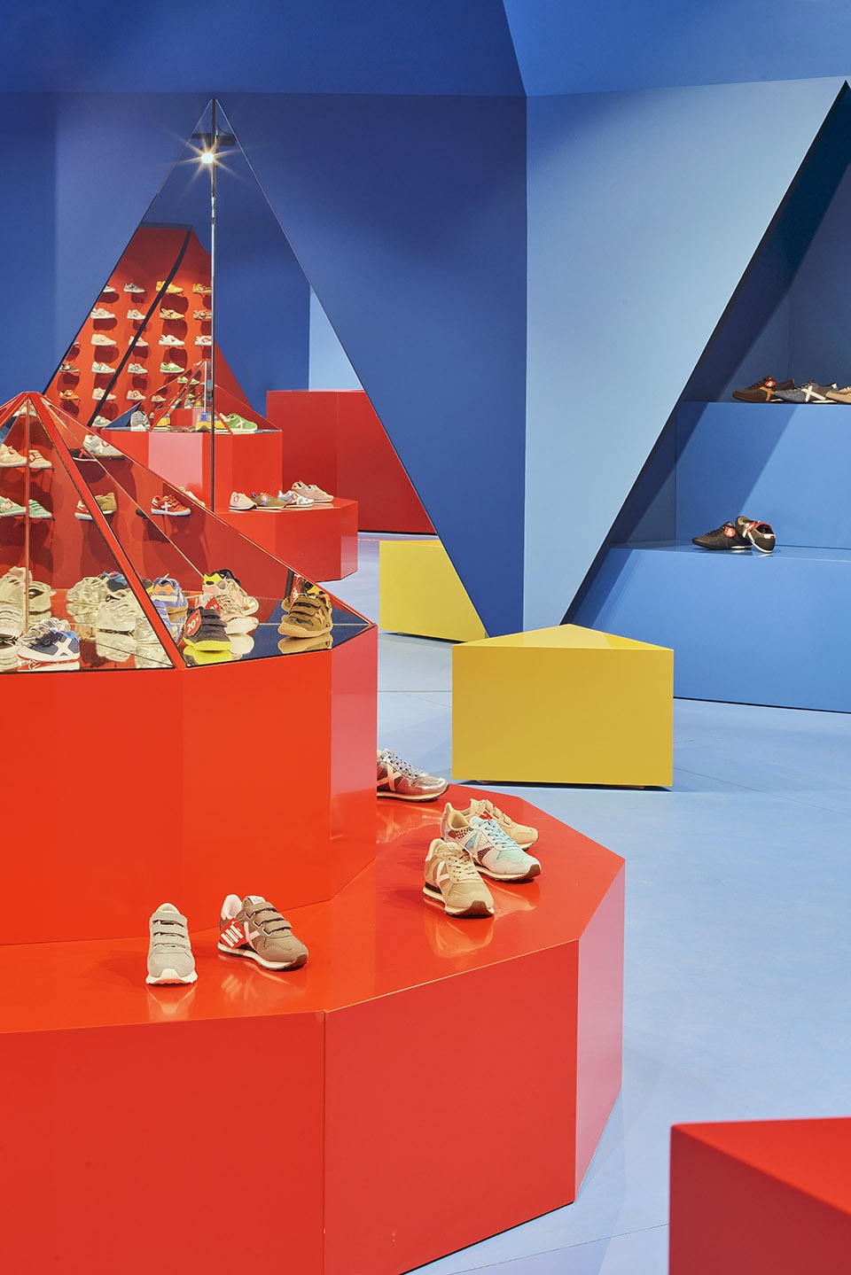 tent store14 madrid by studio animal