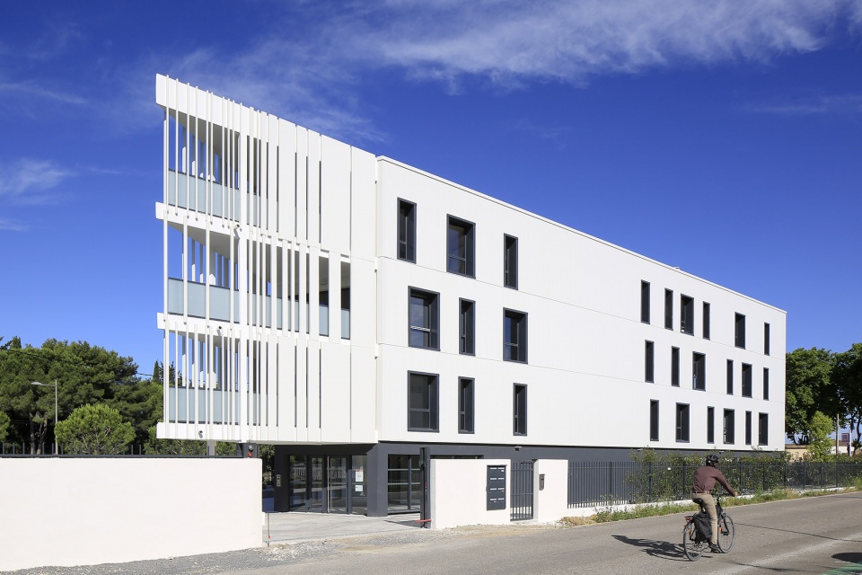 office building a a montpellier france by nbj architectes