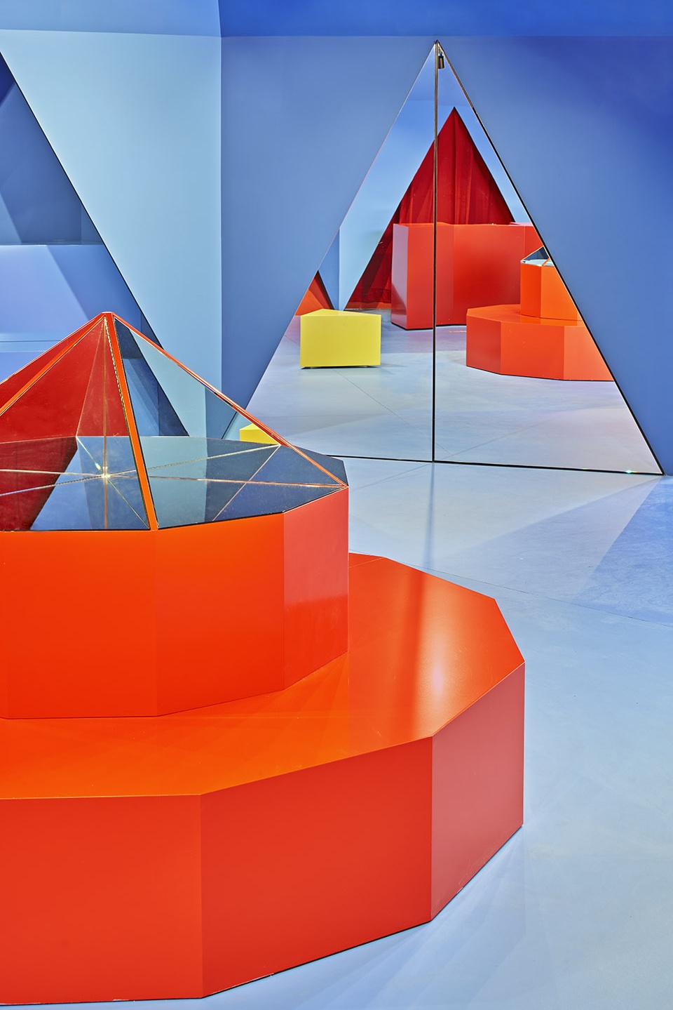 tent store14 madrid by studio animal