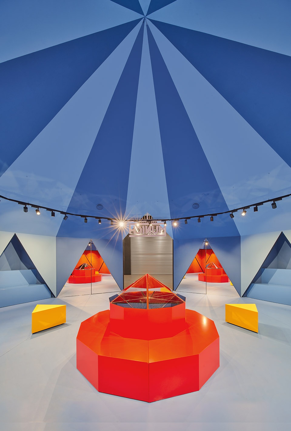 tent store14 madrid by studio animal