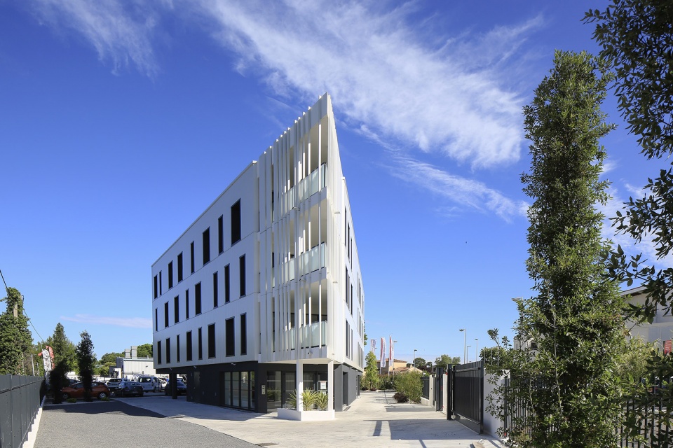 office building a a montpellier france by nbj architectes