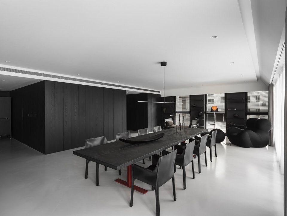 black picture by waterfrom design