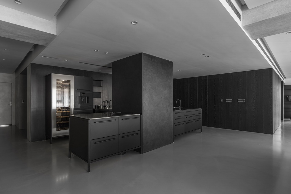 black picture by waterfrom design
