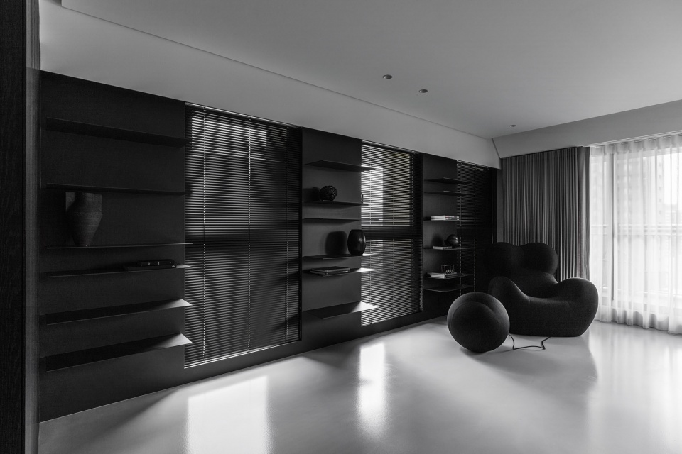 black picture by waterfrom design
