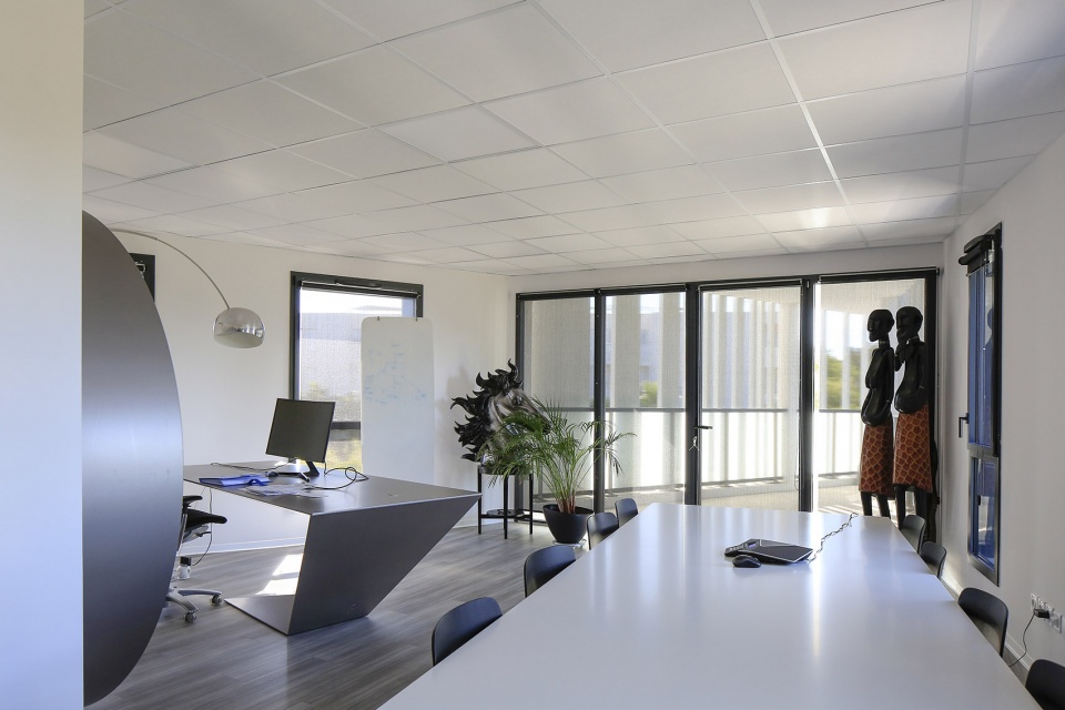 office building a a montpellier france by nbj architectes