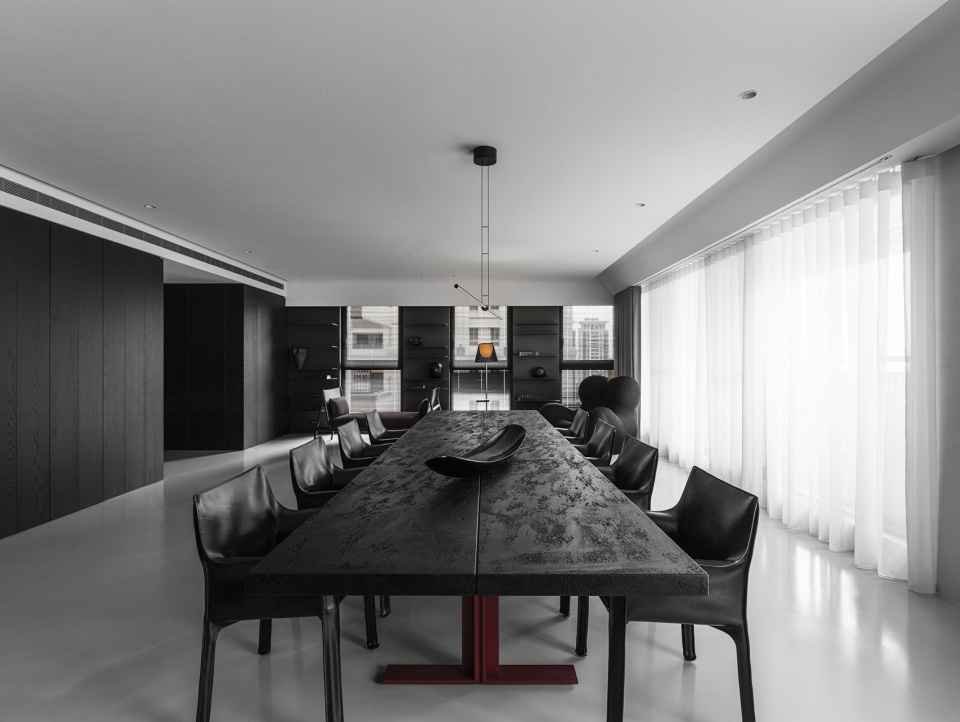 black picture by waterfrom design