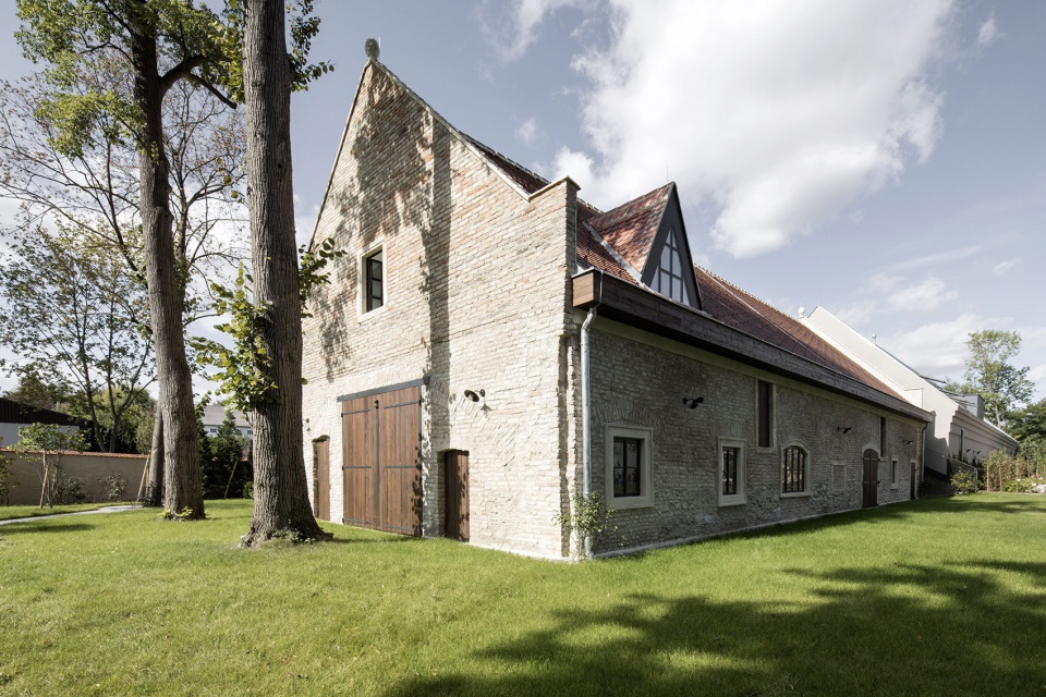 clemens strobl winery wagram by destilat architecturedesign