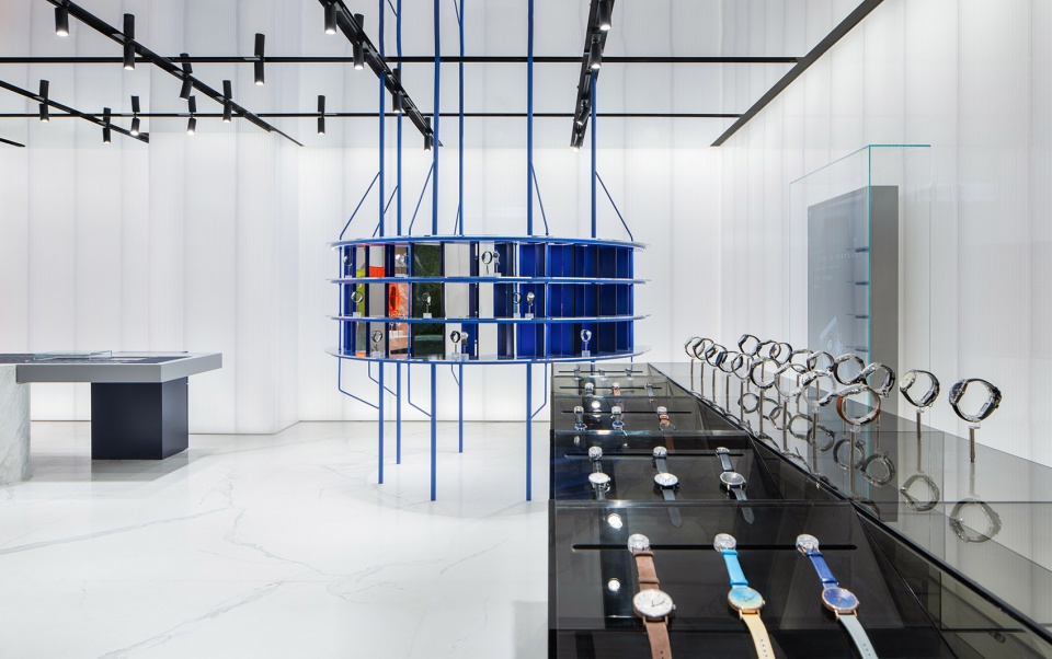 MOMIC Watch Assembly Store atelier tao c