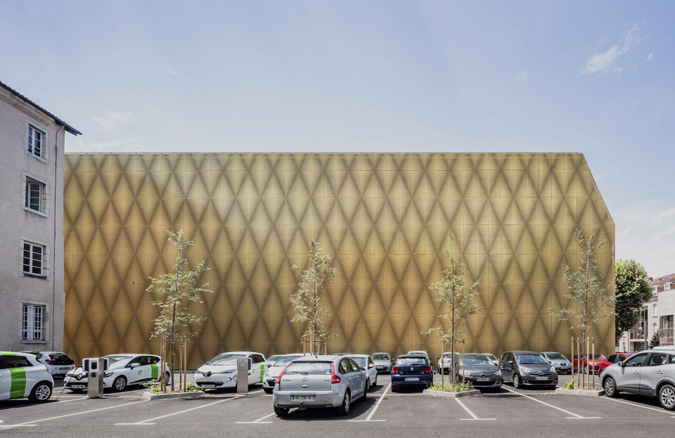 Grand Palais Cinema by antonio virga architecte