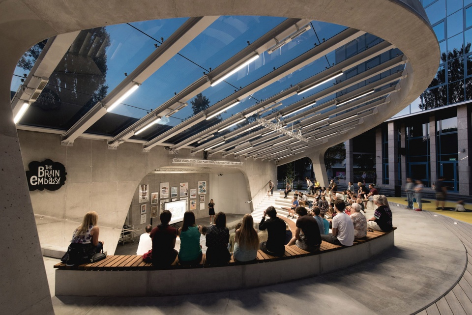 brain embassy amphitheatre by modelina