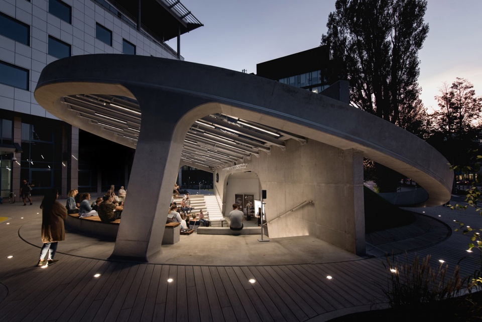 brain embassy amphitheatre by modelina