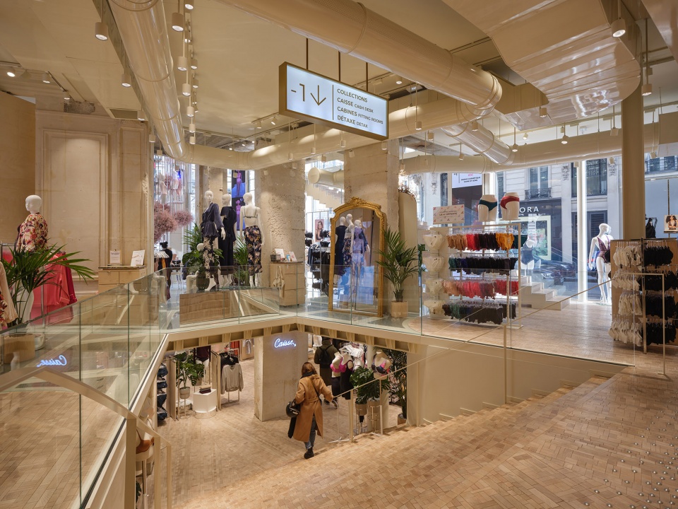 etam flagship store in paris by mvrdv